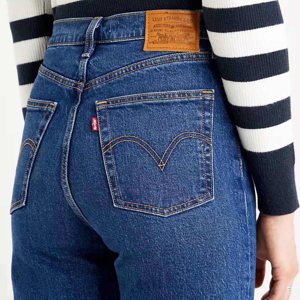 Levis Ribcage Bootcut - Picture 2 of 5